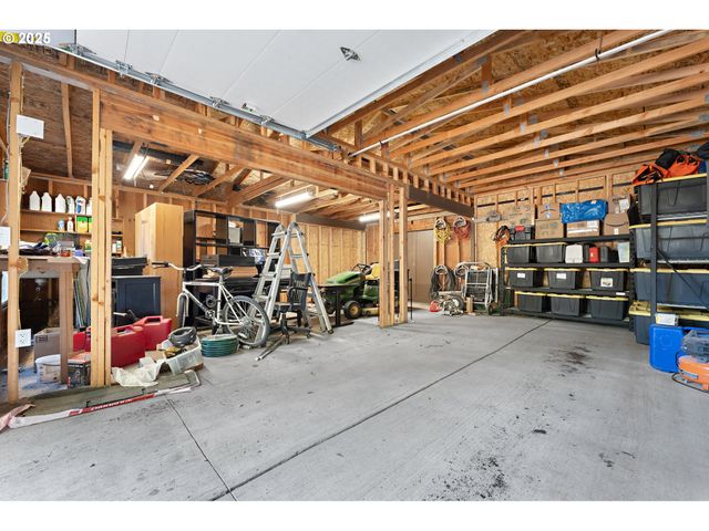 7490 Sw SCHROEDER Way, Wilsonville, OR 97070