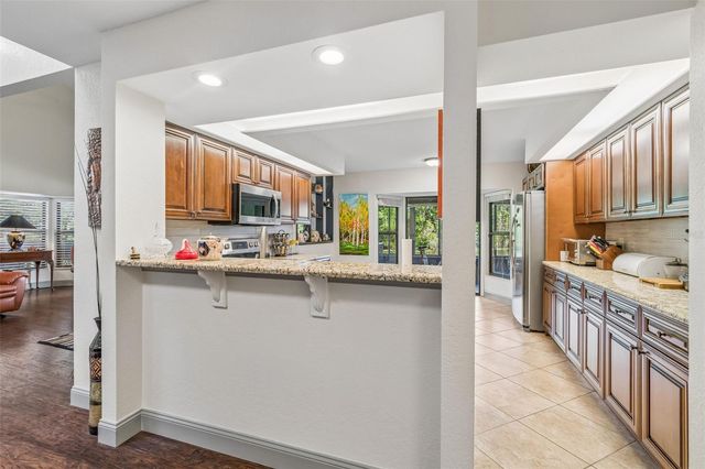 2318 VILLAGE GREEN BOULEVARD, Plant City, FL 33566