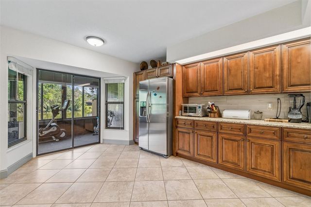 2318 VILLAGE GREEN BOULEVARD, Plant City, FL 33566
