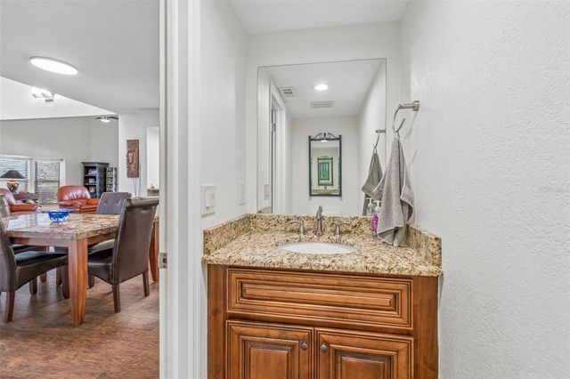 2318 VILLAGE GREEN BOULEVARD, Plant City, FL 33566
