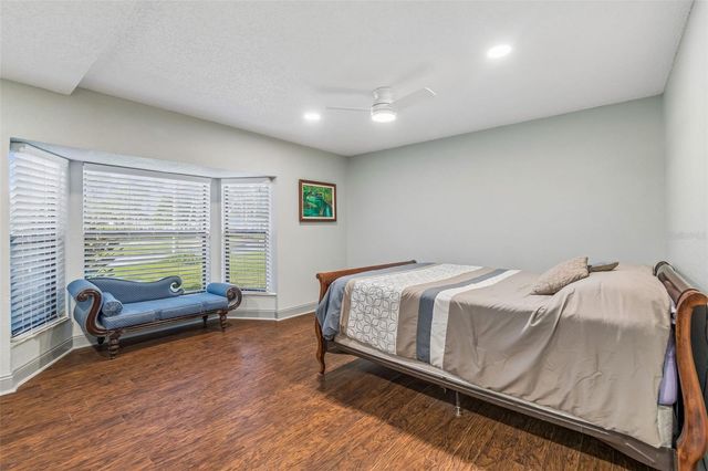 2318 VILLAGE GREEN BOULEVARD, Plant City, FL 33566