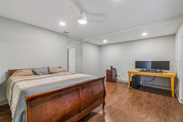 2318 VILLAGE GREEN BOULEVARD, Plant City, FL 33566