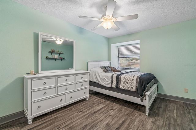 2318 VILLAGE GREEN BOULEVARD, Plant City, FL 33566