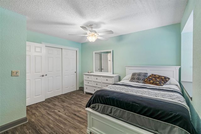 2318 VILLAGE GREEN BOULEVARD, Plant City, FL 33566