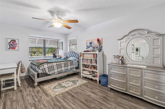 2318 VILLAGE GREEN BOULEVARD, Plant City, FL 33566
