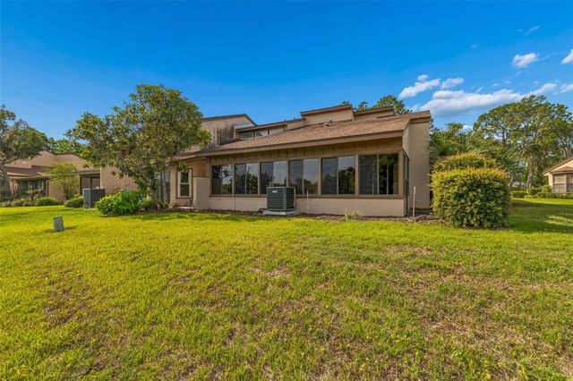 2318 VILLAGE GREEN BOULEVARD, Plant City, FL 33566