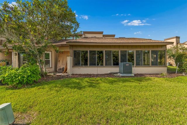 2318 VILLAGE GREEN BOULEVARD, Plant City, FL 33566