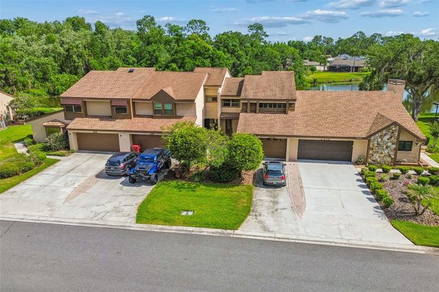 2318 VILLAGE GREEN BOULEVARD, Plant City, FL 33566