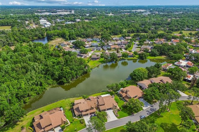 2318 VILLAGE GREEN BOULEVARD, Plant City, FL 33566