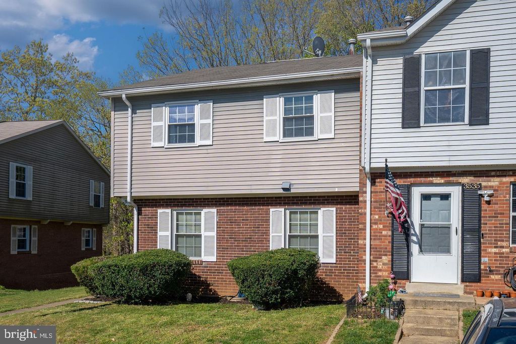3537 CASTLE HILL DR, Woodbridge, VA 22193