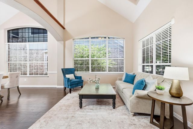 8912 Wyatt Circle, Lantana, TX 76226