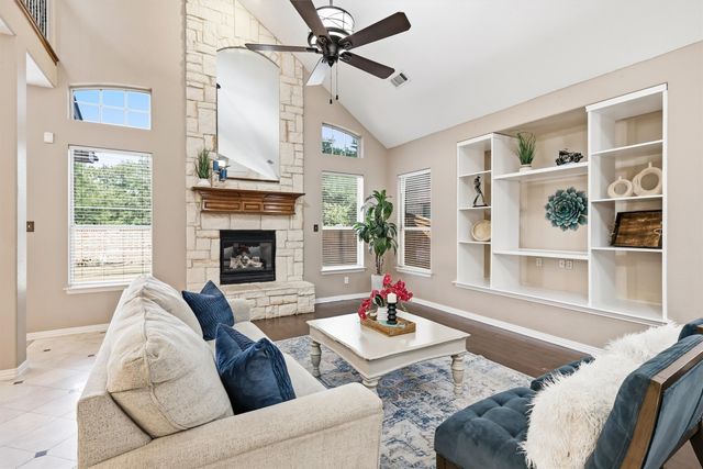 8912 Wyatt Circle, Lantana, TX 76226