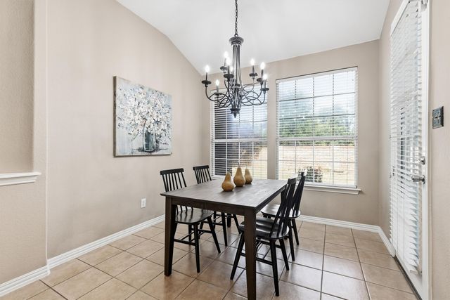 8912 Wyatt Circle, Lantana, TX 76226
