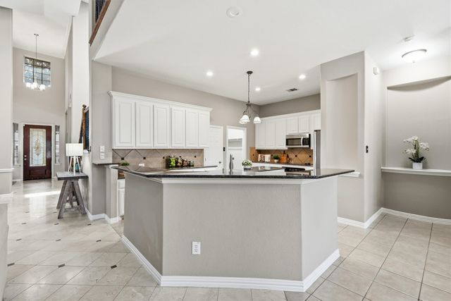 8912 Wyatt Circle, Lantana, TX 76226
