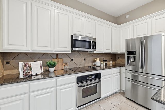8912 Wyatt Circle, Lantana, TX 76226