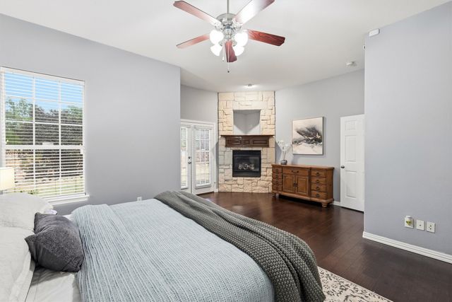 8912 Wyatt Circle, Lantana, TX 76226