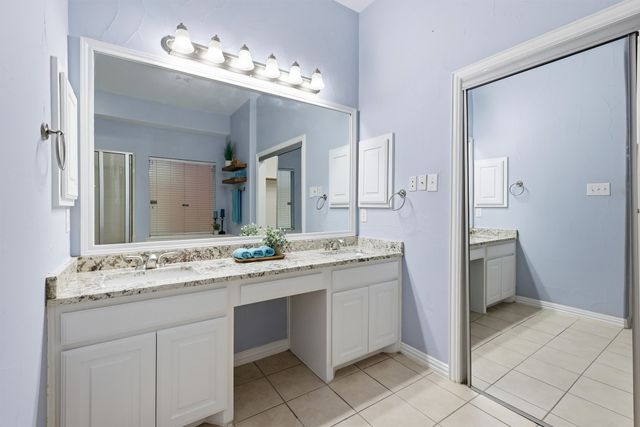 8912 Wyatt Circle, Lantana, TX 76226