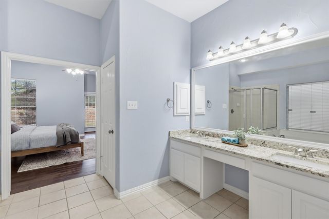 8912 Wyatt Circle, Lantana, TX 76226