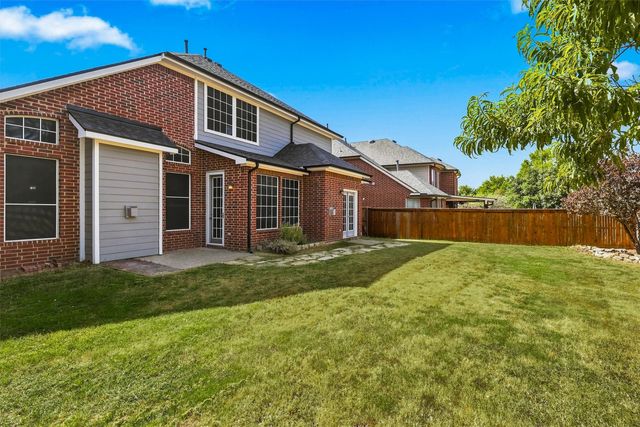8912 Wyatt Circle, Lantana, TX 76226
