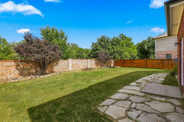 8912 Wyatt Circle, Lantana, TX 76226