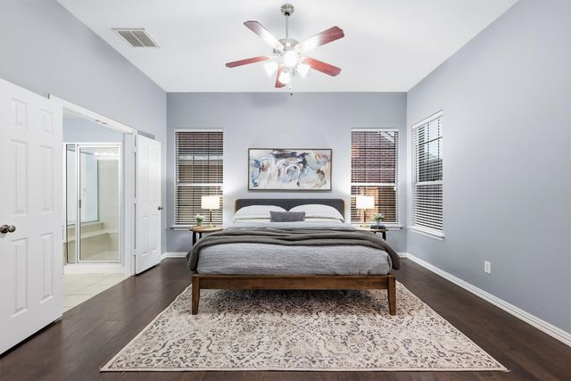 8912 Wyatt Circle, Lantana, TX 76226