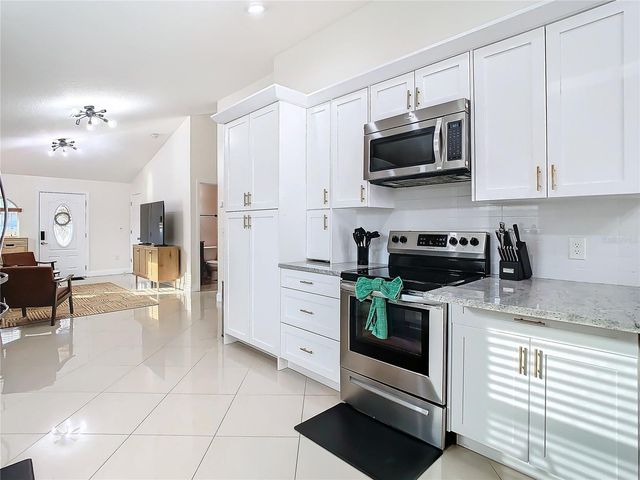 2907 W ARCH STREET, Tampa, FL 33607