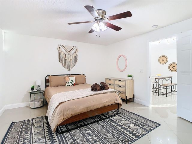 2907 W ARCH STREET, Tampa, FL 33607