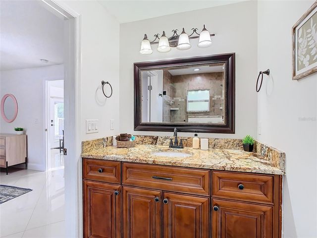 2907 W ARCH STREET, Tampa, FL 33607