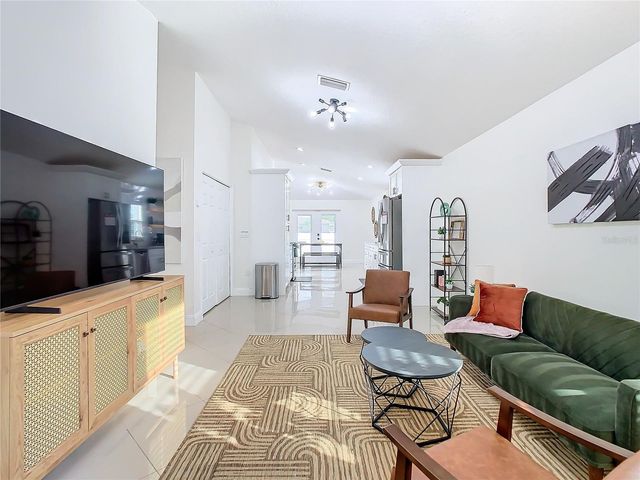 2907 W ARCH STREET, Tampa, FL 33607