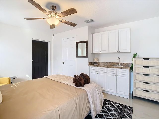 2907 W ARCH STREET, Tampa, FL 33607