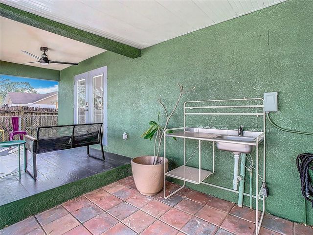 2907 W ARCH STREET, Tampa, FL 33607