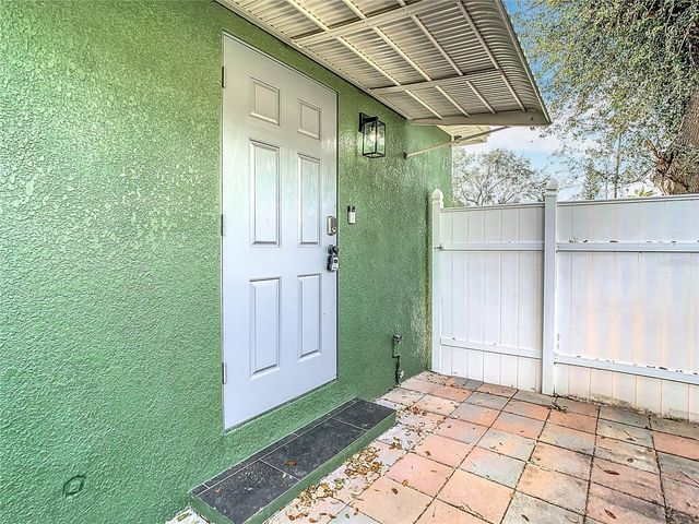 2907 W ARCH STREET, Tampa, FL 33607