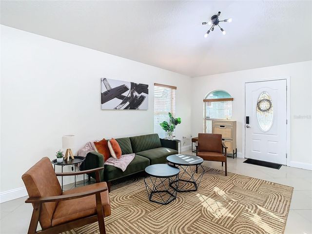 2907 W ARCH STREET, Tampa, FL 33607