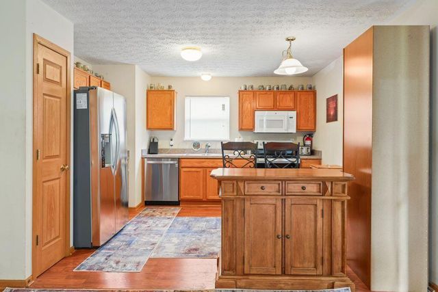 2190 Slate Cove Road, Grove City, OH 43123