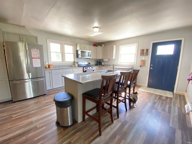 5529 E US HWY 50, Bedford, IN 47421