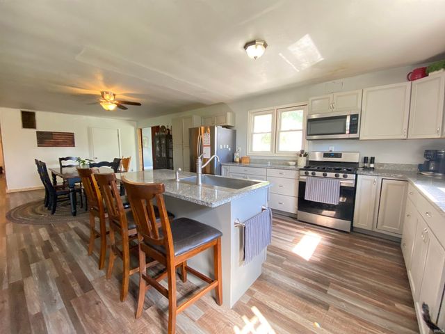 5529 E US HWY 50, Bedford, IN 47421