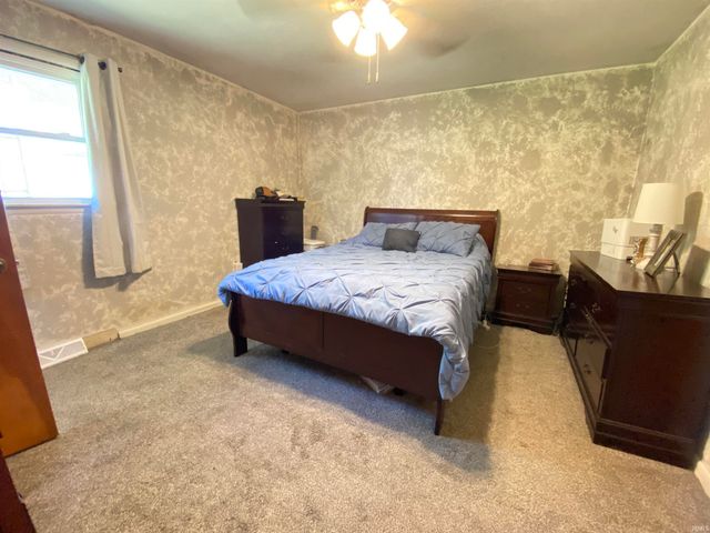 5529 E US HWY 50, Bedford, IN 47421