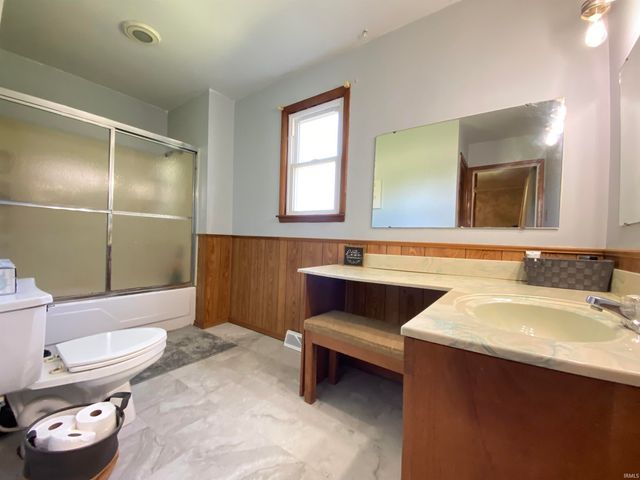 5529 E US HWY 50, Bedford, IN 47421