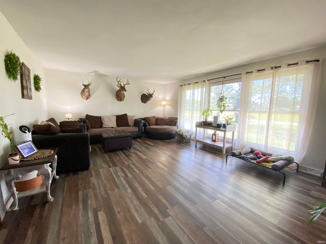 5529 E US HWY 50, Bedford, IN 47421