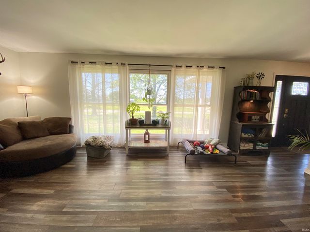 5529 E US HWY 50, Bedford, IN 47421