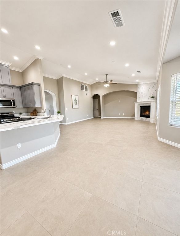 Image 7 of property listing at 14749 Sultana, Hesperia, CA 92345
