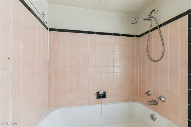 5481 Dalewood Avenue, Maple Heights, OH 44137