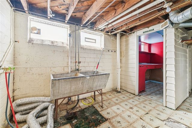 5481 Dalewood Avenue, Maple Heights, OH 44137