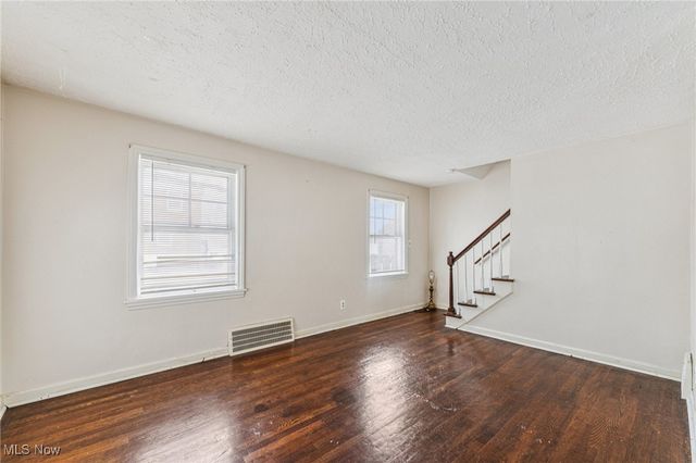 5481 Dalewood Avenue, Maple Heights, OH 44137