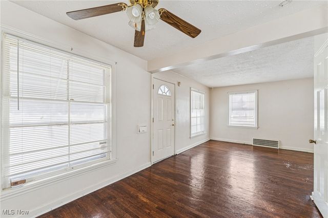 5481 Dalewood Avenue, Maple Heights, OH 44137