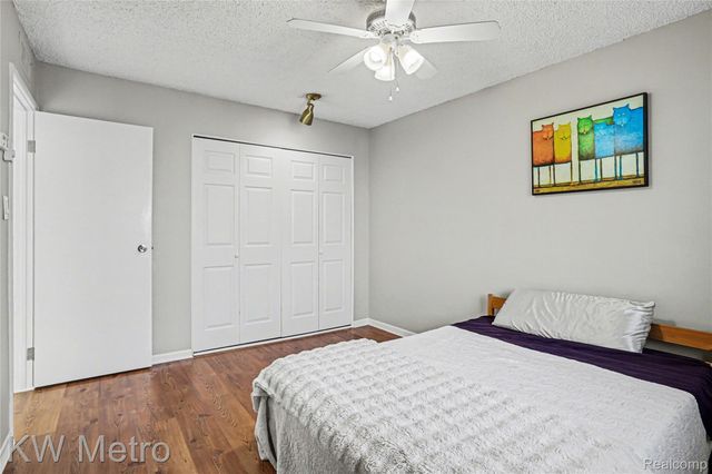 1866 Colonial Village Way 1, Waterford Charter Township, MI 48328
