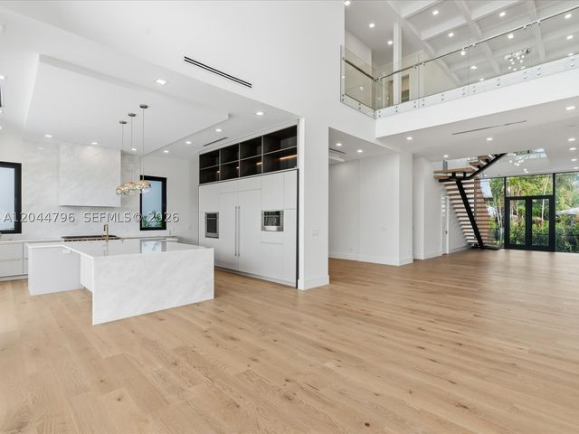 2 Sunset Ln, Lauderdale By The Sea, FL 33062