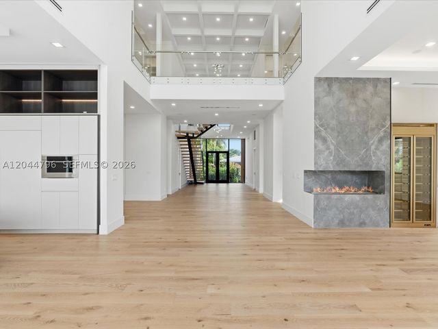 2 Sunset Ln, Lauderdale By The Sea, FL 33062