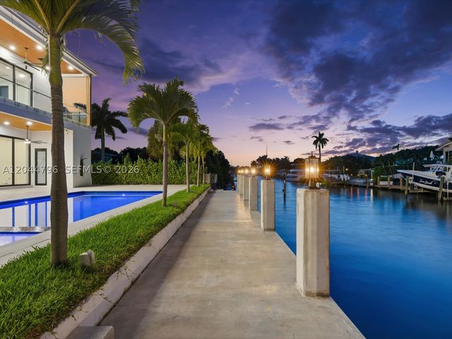 2 Sunset Ln, Lauderdale By The Sea, FL 33062