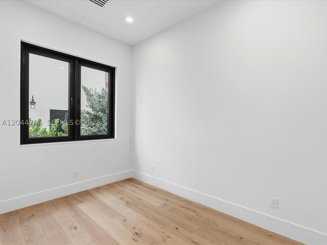 2 Sunset Ln, Lauderdale By The Sea, FL 33062